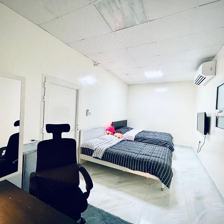 Private 2Bedroom Villa With T&B And Kitchenette Near Abu Dhabi International Airport מראה חיצוני תמונה