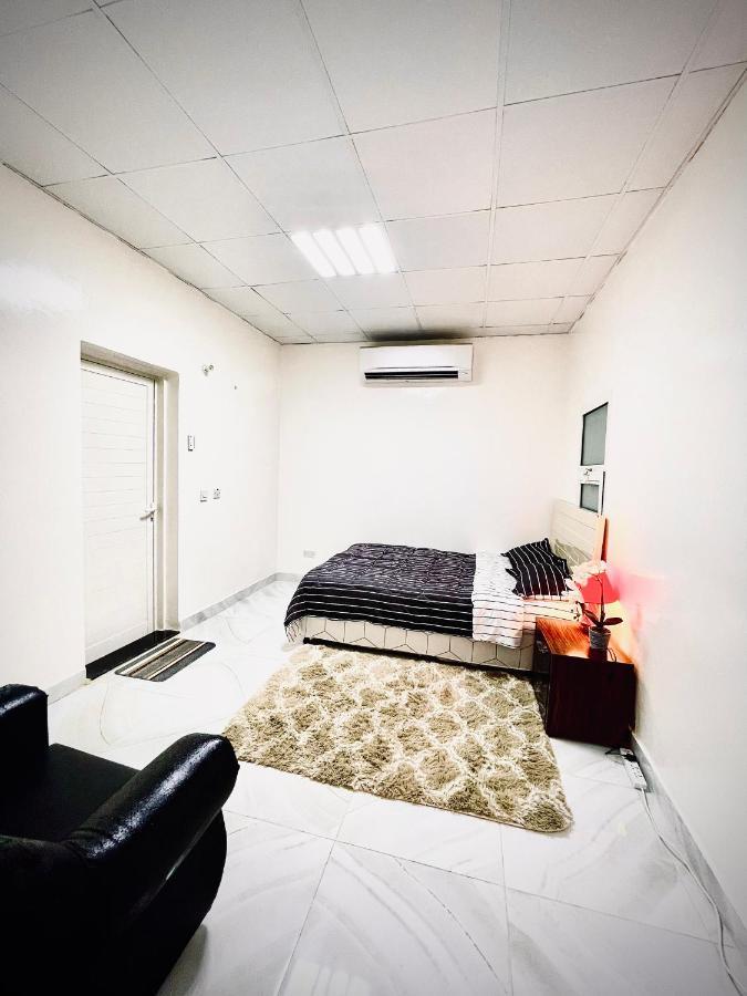 Private 2Bedroom Villa With T&B And Kitchenette Near Abu Dhabi International Airport מראה חיצוני תמונה